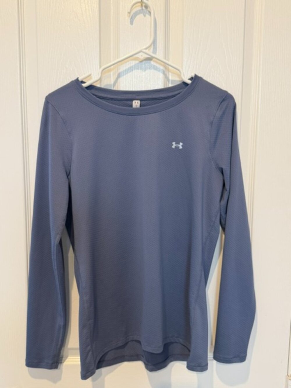 Under Armour HeatGear Long Sleeve Performance Top  Lightweight Under Armour Heat